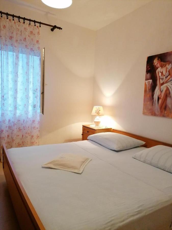 Apartmani Milisa L Primošten Exterior foto